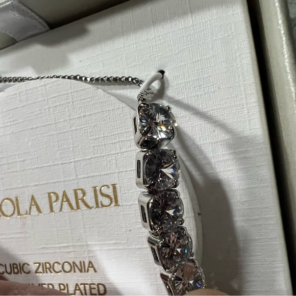 Gorgeous Bolo Bracelet - Picture 2 of 4